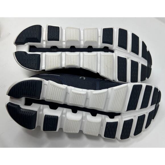 On Cloud 5 Running Shoe (Men) SIZE 8.5 - Picture 4 of 8